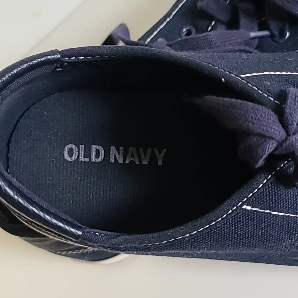 Man's Old-Navy Canvas Lace-up sneakers - Picture 7 of 9